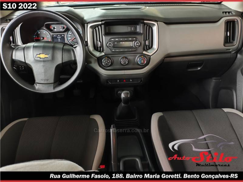 CHEVROLET - S10 - 2021/2022 - Prata - R$ 155.500,00