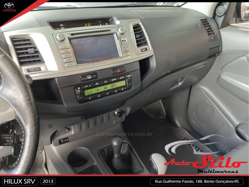 TOYOTA - HILUX - 2013/2013 - Prata - R$ 139.900,00