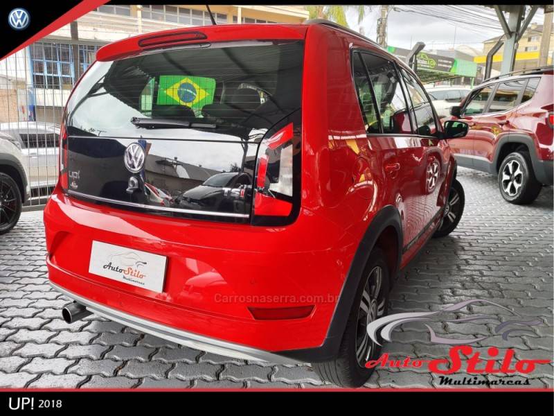 VOLKSWAGEN - UP - 2017/2018 - Vermelha - R$ 66.900,00