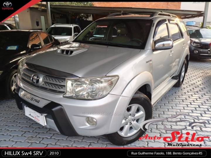 TOYOTA - HILUX SW4 - 2009/2010 - Prata - R$ 125.900,00