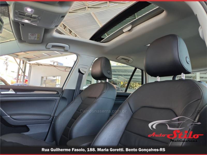 VOLKSWAGEN - GOLF - 2016/2016 - Branca - R$ 97.900,00