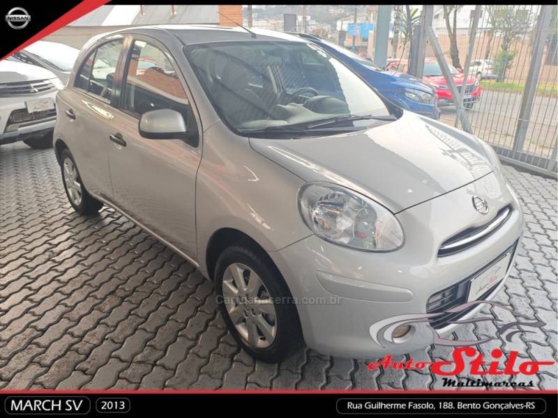 NISSAN - MARCH - 2012/2013 - Prata - R$ 35.900,00