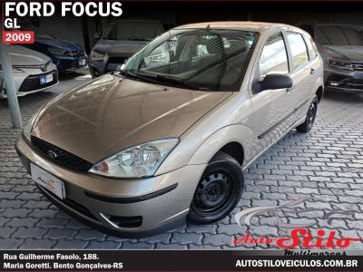 FORD - FOCUS - 2008/2009 - Bege - R$ 31.900,00