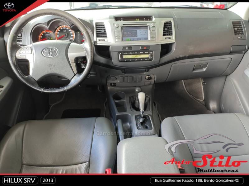 TOYOTA - HILUX - 2013/2013 - Prata - R$ 139.900,00