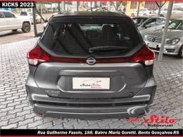 NISSAN - KICKS - 2023/2023 - Cinza - R$ 104.900,00