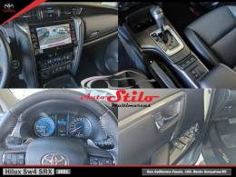 TOYOTA - HILUX SW4 - 2021/2021 - Branca - R$ 297.900,00