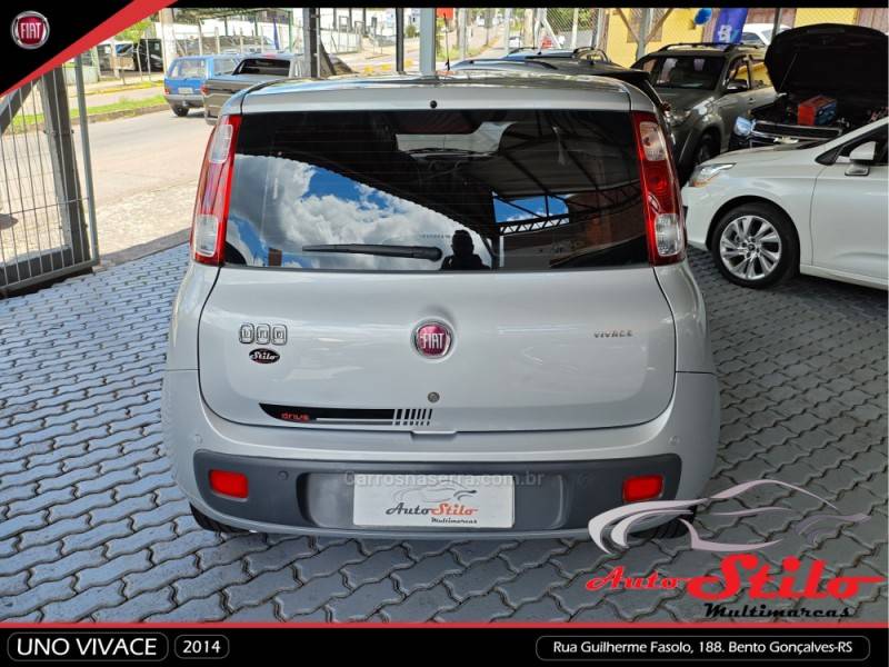 FIAT - UNO - 2014/2014 - Prata - R$ 34.900,00