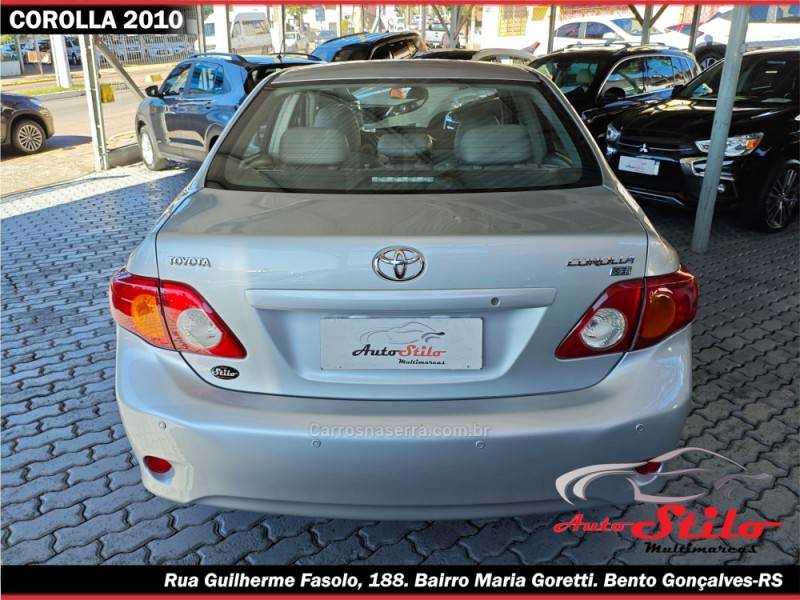TOYOTA - COROLLA - 2009/2010 - Prata - R$ 59.900,00
