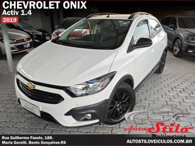 CHEVROLET - ONIX - 2019/2019 - Branca - R$ 71.900,00
