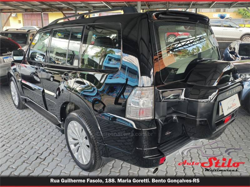 MITSUBISHI - PAJERO - 2014/2015 - Preta - R$ 154.900,00