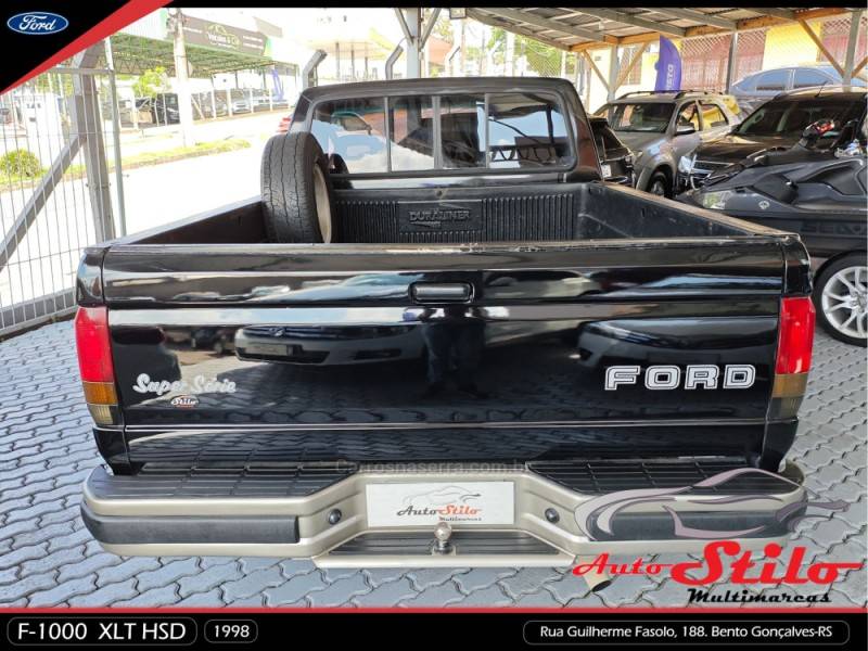 FORD - F-1000 - 1997/1998 - Preta - R$ 109.900,00