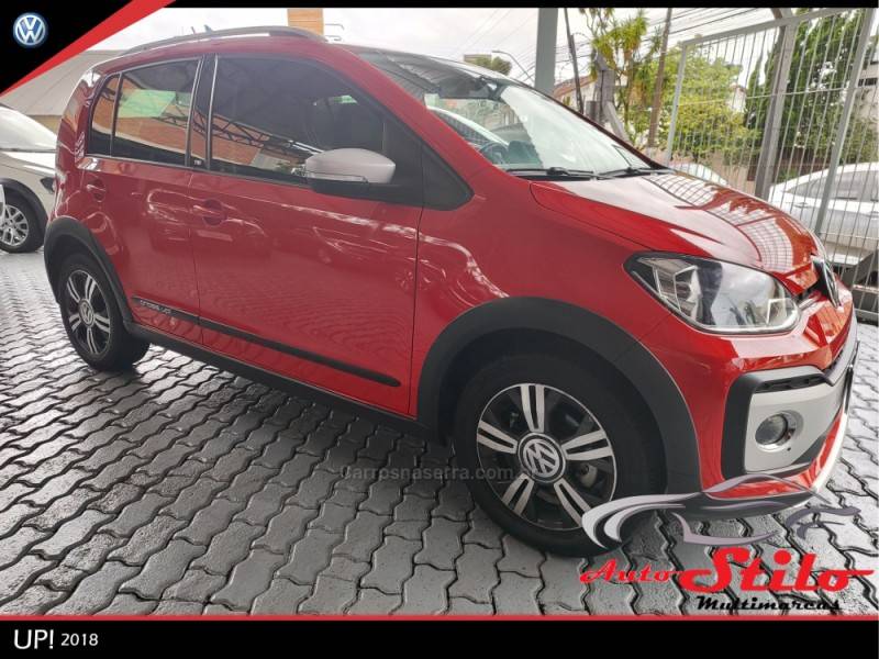 VOLKSWAGEN - UP - 2017/2018 - Vermelha - R$ 66.900,00