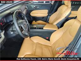VOLVO - S60 - 2020/2020 - Cinza - R$ 175.900,00