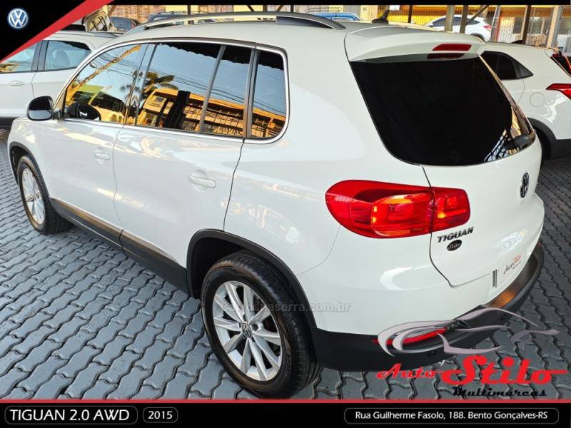 VOLKSWAGEN - TIGUAN - 2014/2015 - Branca - R$ 74.900,00