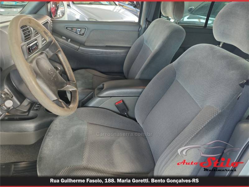 CHEVROLET - S10 - 2011/2011 - Branca - R$ 69.900,00