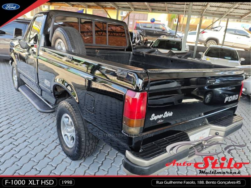 FORD - F-1000 - 1997/1998 - Preta - R$ 109.900,00