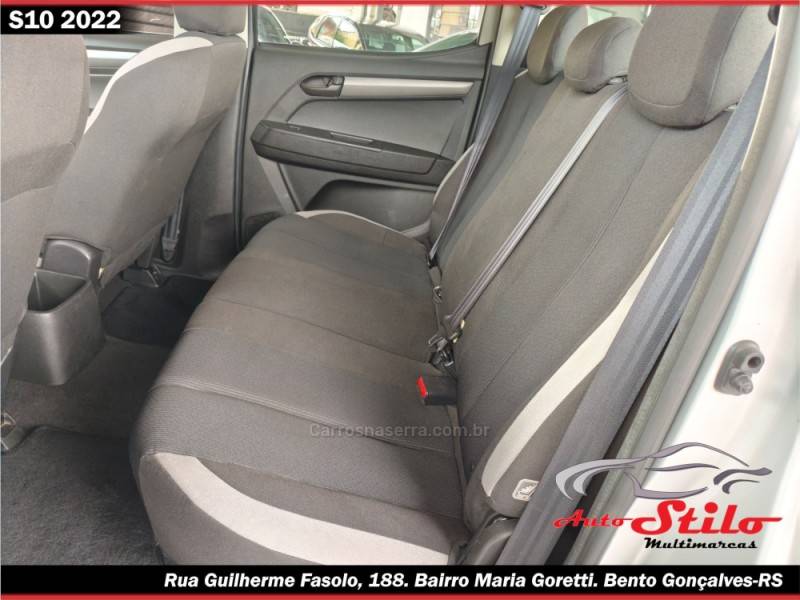 CHEVROLET - S10 - 2021/2022 - Prata - R$ 155.500,00
