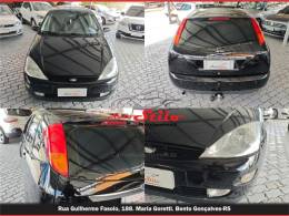 FORD - FOCUS - 2002/2002 - Preta - R$ 17.900,00