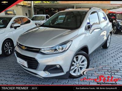 CHEVROLET - TRACKER - 2018/2019 - Prata - R$ 96.000,00