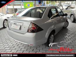 FORD - FIESTA - 2013/2014 - Prata - R$ 37.500,00