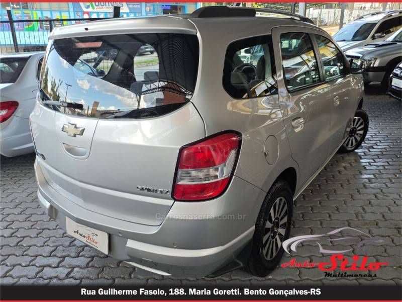 CHEVROLET - SPIN - 2013/2013 - Prata - R$ 56.900,00