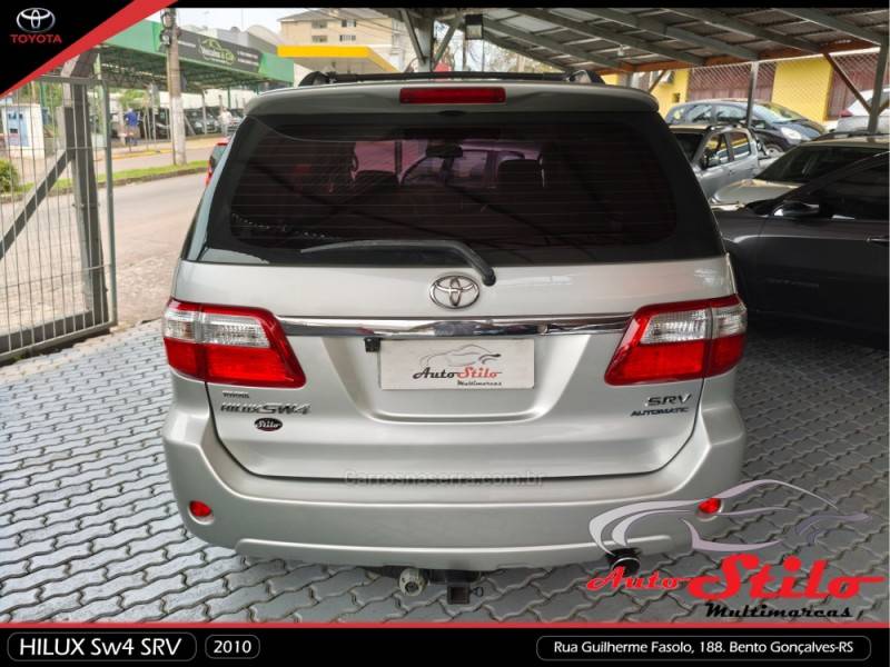 TOYOTA - HILUX SW4 - 2009/2010 - Prata - R$ 124.900,00