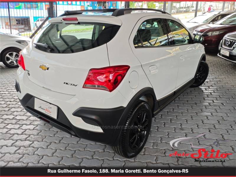 CHEVROLET - ONIX - 2019/2019 - Branca - R$ 71.900,00