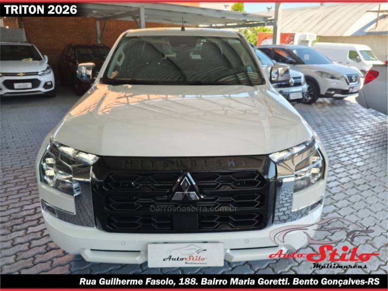 MITSUBISHI - L200 TRITON - 2025/2026 - Branca - R$ 300.000,00