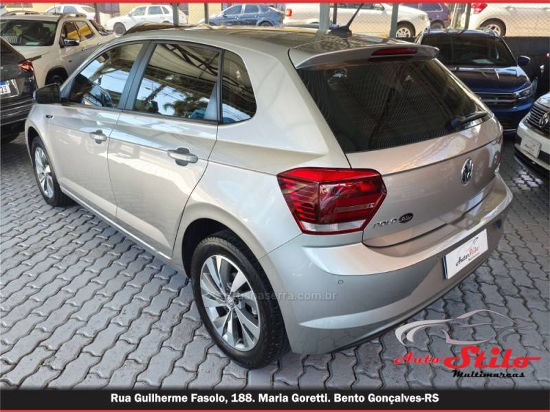 VOLKSWAGEN - POLO - 2018/2019 - Bege - R$ 84.900,00