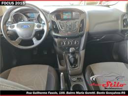 FORD - FOCUS - 2014/2015 - Prata - R$ 59.900,00