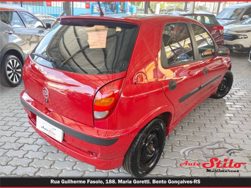 CHEVROLET - CELTA - 2002/2003 - Vermelha - R$ 19.900,00