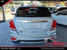 CHEVROLET - TRACKER - 2018/2019 - Prata - R$ 96.000,00