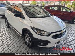 CHEVROLET - ONIX - 2017/2018 - Branca - R$ 69.900,00