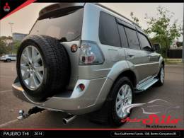 MITSUBISHI - PAJERO TR4 - 2013/2014 - Prata - R$ 71.900,00