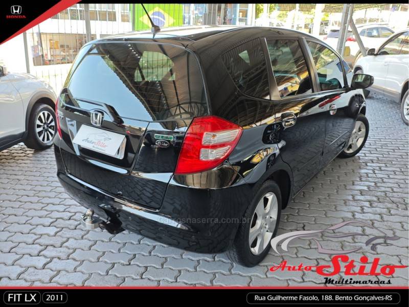 HONDA - FIT - 2010/2011 - Preta - R$ 45.900,00