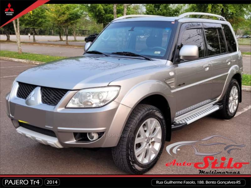 MITSUBISHI - PAJERO TR4 - 2013/2014 - Prata - R$ 71.900,00