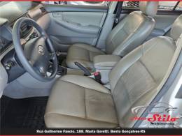 TOYOTA - FIELDER - 2005/2006 - Prata - R$ 42.900,00