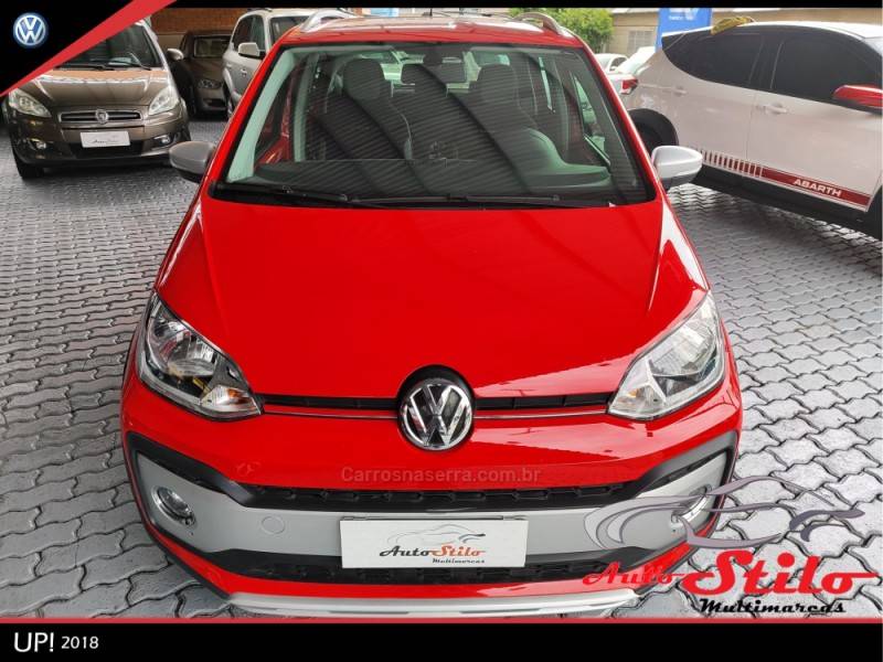 VOLKSWAGEN - UP - 2017/2018 - Vermelha - R$ 66.900,00