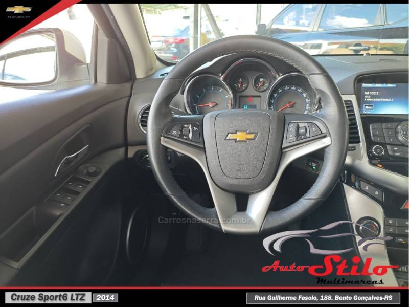 CHEVROLET - CRUZE - 2013/2014 - Branca - R$ 73.900,00