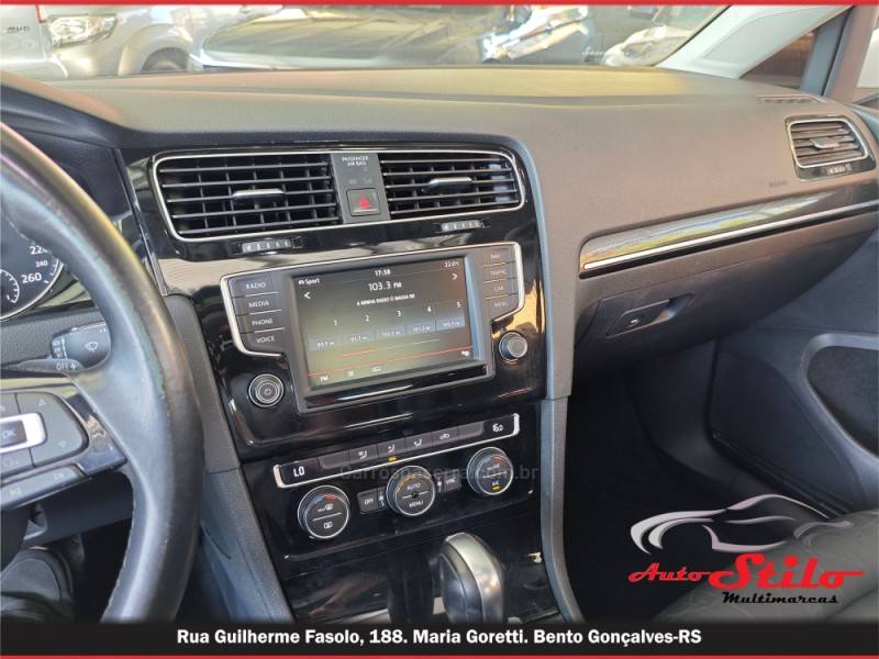 VOLKSWAGEN - GOLF - 2016/2016 - Branca - R$ 97.900,00