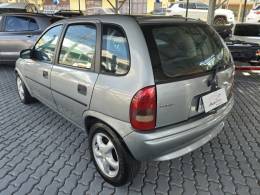 CHEVROLET - CORSA - 1996/1997 - Prata - R$ 15.900,00