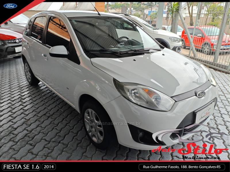 FORD - FIESTA - 2013/2014 - Branca - R$ 38.900,00