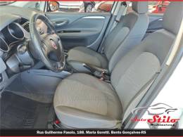 FIAT - PUNTO - 2014/2014 - Branca - R$ 46.900,00
