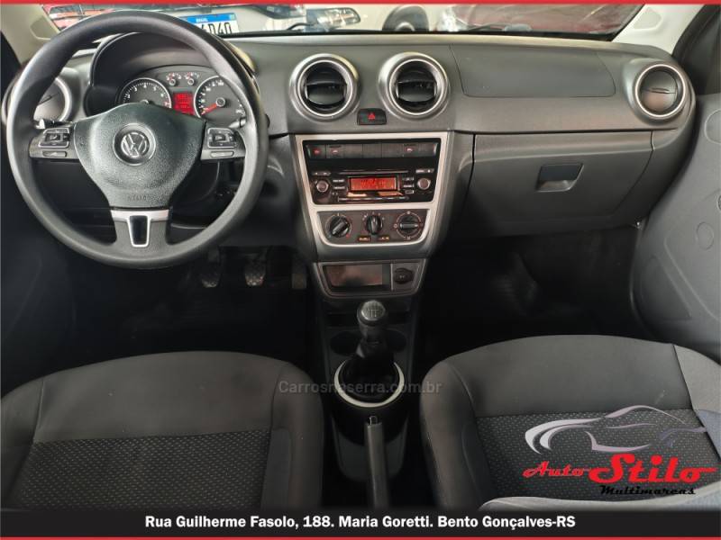 VOLKSWAGEN - VOYAGE - 2015/2016 - Branca - R$ 46.900,00