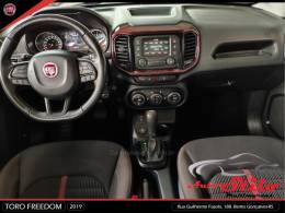 FIAT - TORO - 2018/2019 - Branca - R$ 95.900,00