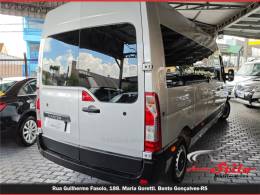 RENAULT - MASTER - 2013/2014 - Prata - R$ 143.900,00