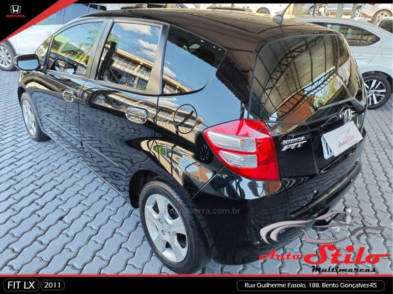 HONDA - FIT - 2010/2011 - Preta - R$ 45.900,00