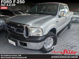 FORD - F-250 - 2005/2005 - Prata - R$ 175.000,00