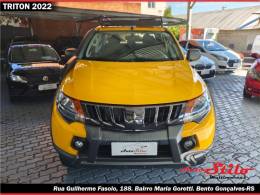 MITSUBISHI - L200 TRITON - 2021/2022 - Amarela - R$ 178.000,00