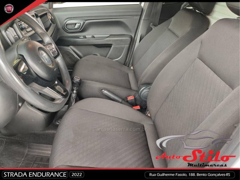 FIAT - STRADA - 2021/2022 - Branca - R$ 74.900,00